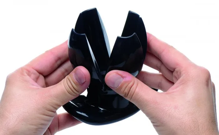 Master Series Male Sex Toys | Master Series - Claw - Spreidende Buttplug - Zwart